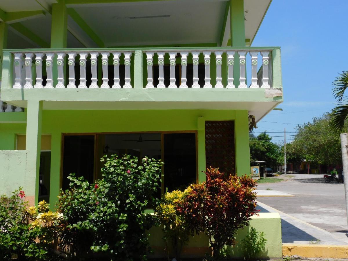 Casa de Huéspedes Yoli By Rotamundos Playa Chachalacas Extérieur photo