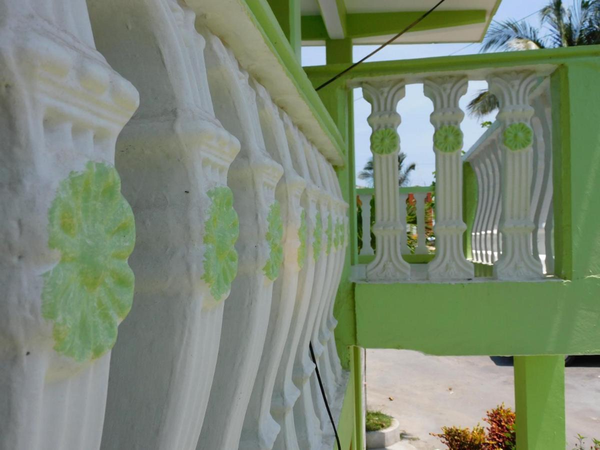Casa de Huéspedes Yoli By Rotamundos Playa Chachalacas Extérieur photo