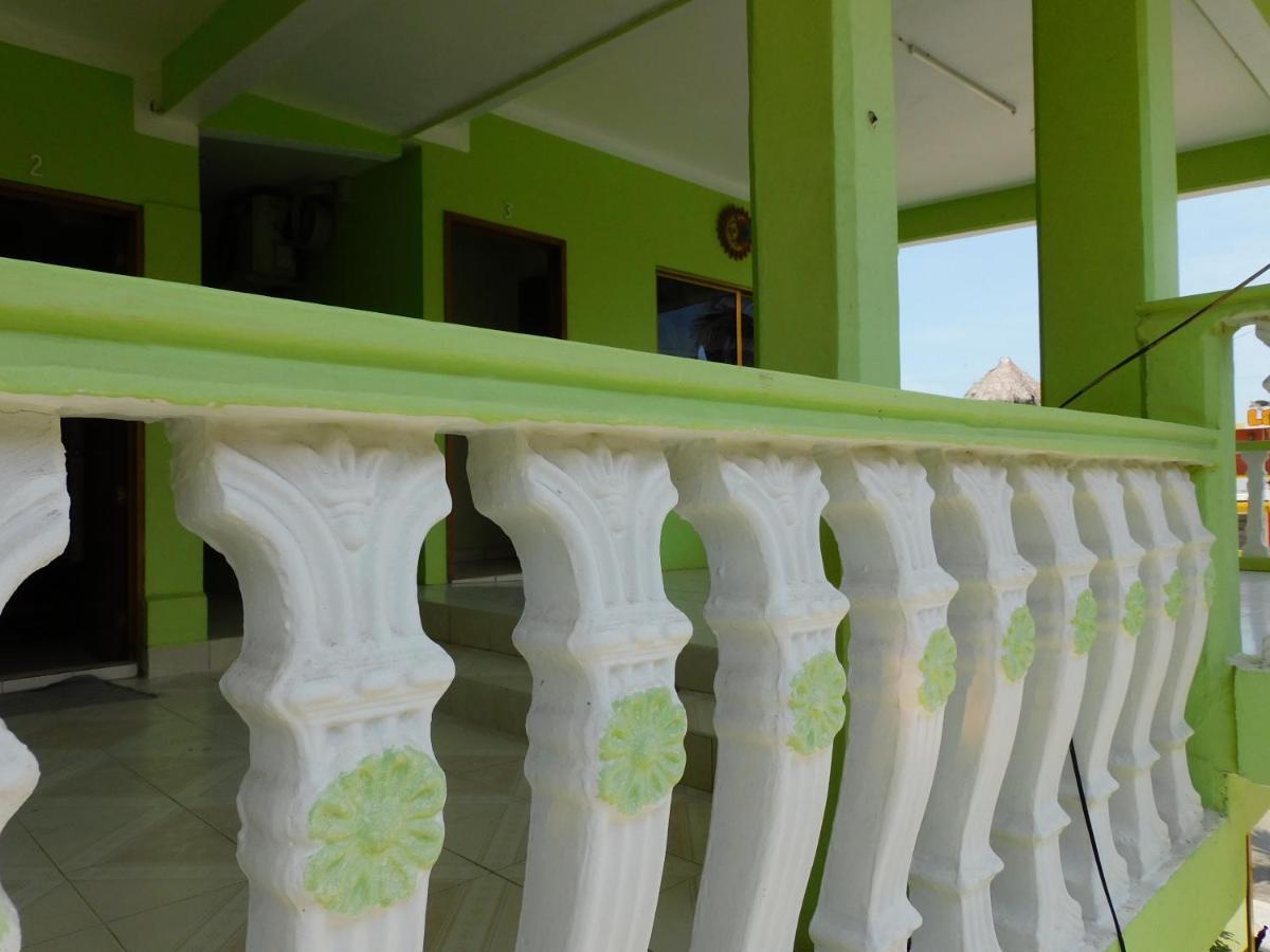 Casa de Huéspedes Yoli By Rotamundos Playa Chachalacas Extérieur photo
